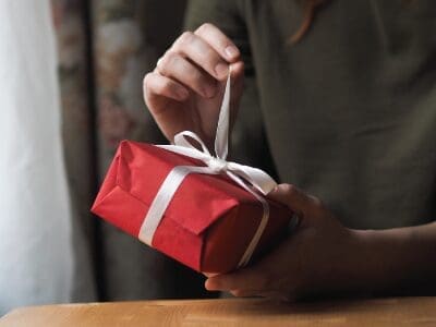 Holiday Gift Ideas for Military Moms